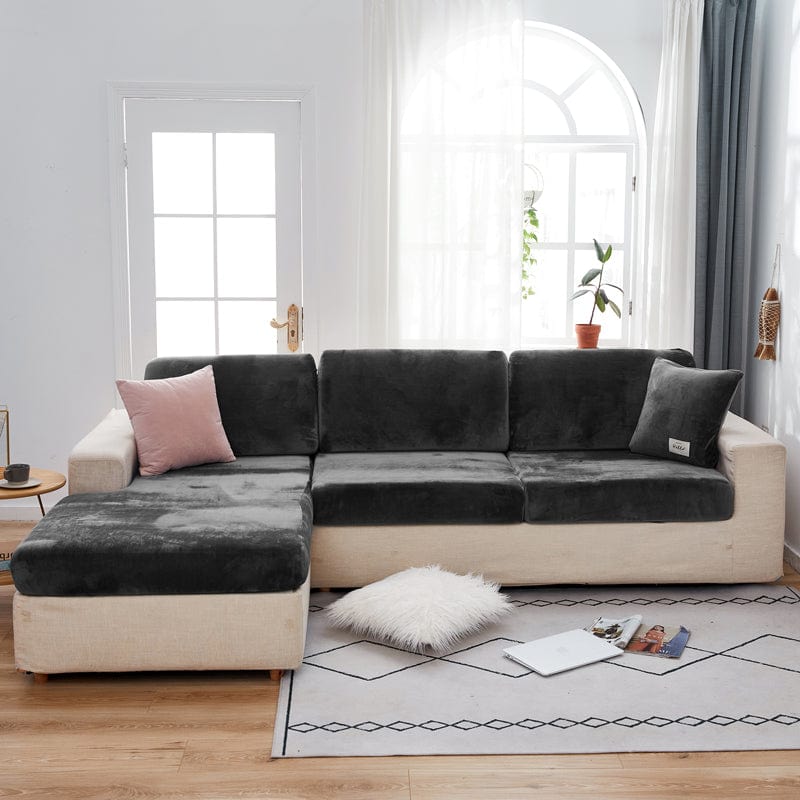 Bezug aus Samt für Sitz- und Rückenkissen, Graphitgrau, auf den Sitz- und Rückenkissen eines Sofas
