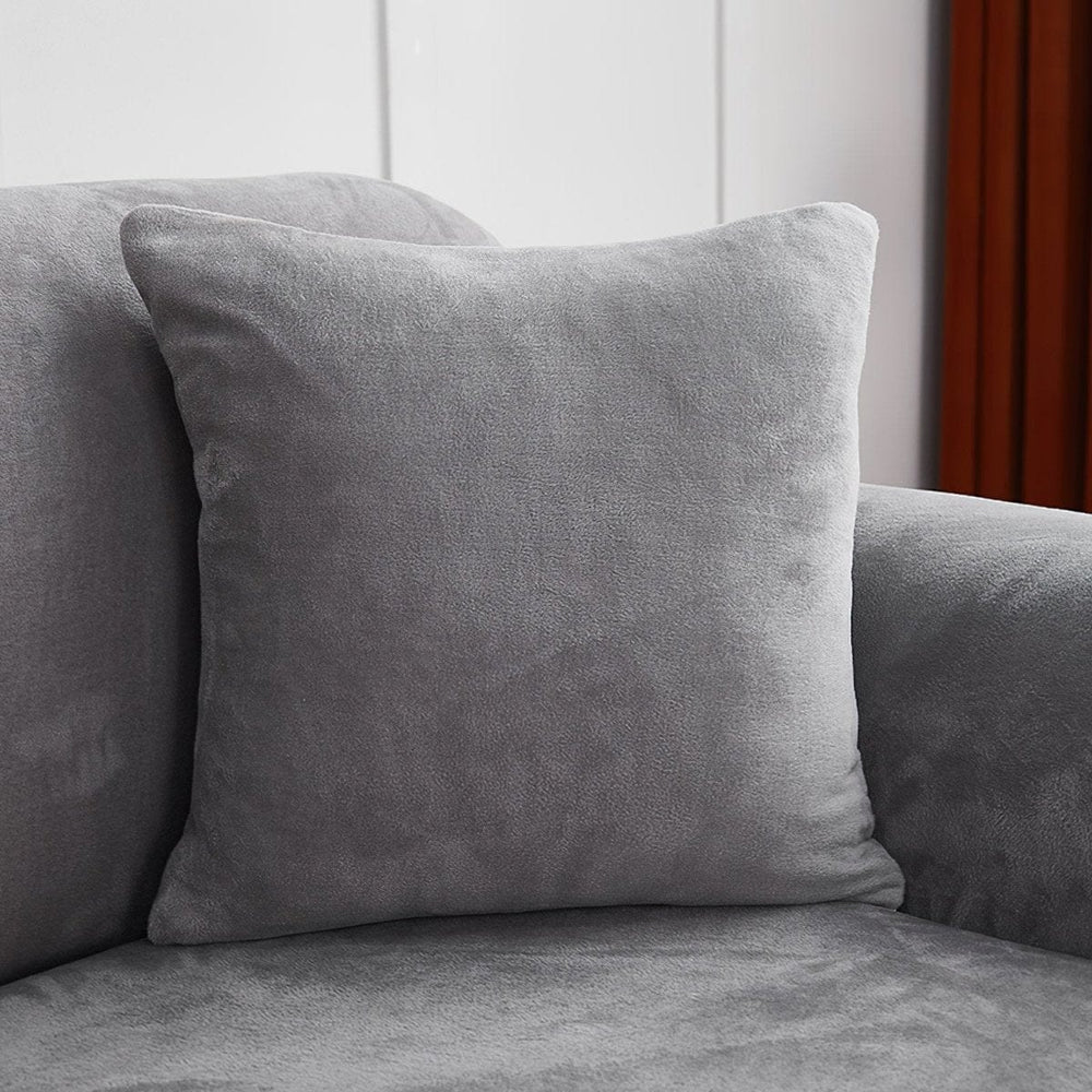 Kissenbezüge aus Samt 45 × 45 cm — 2er-Set, Zinngrau, auf einem Sofa