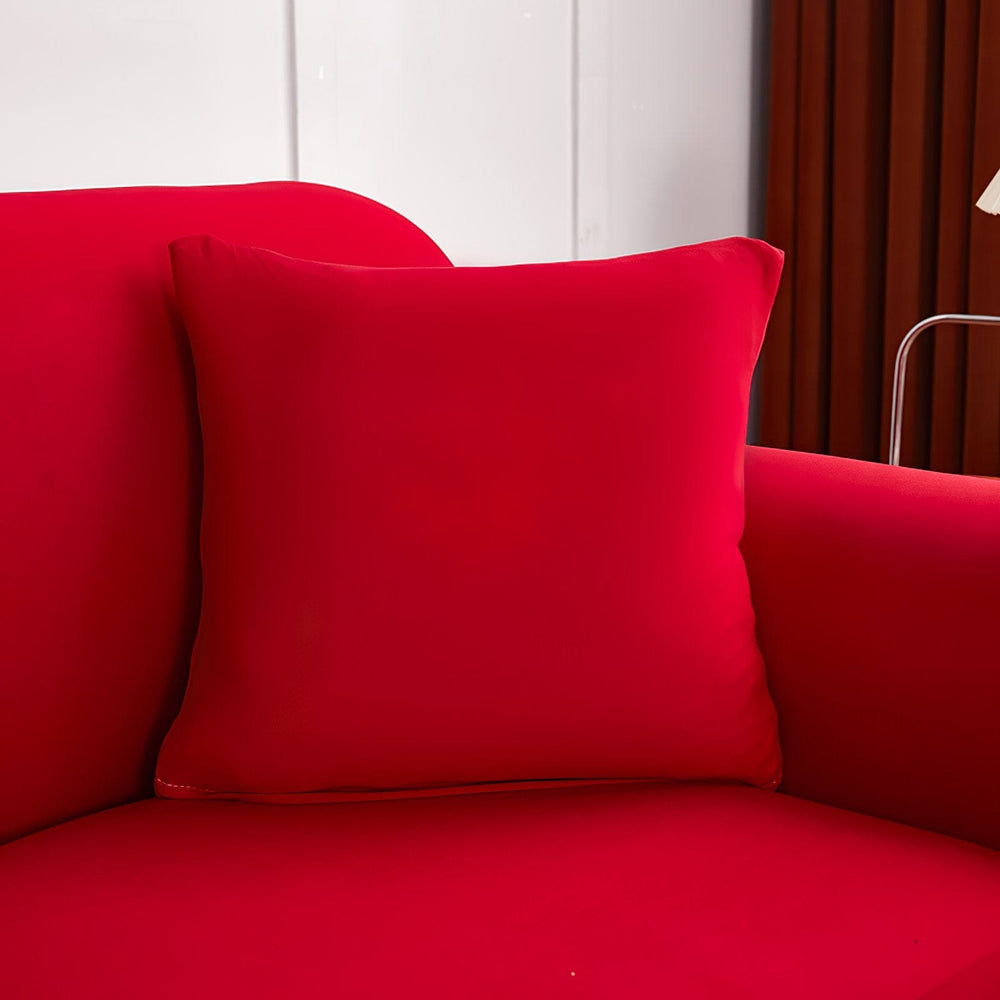 Stretch-Kissenbezüge 45 × 45 cm — 2er-Set, Rot, auf einem Sofa